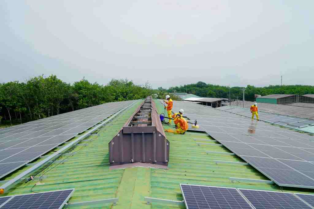 instalacion paneles solares empresas